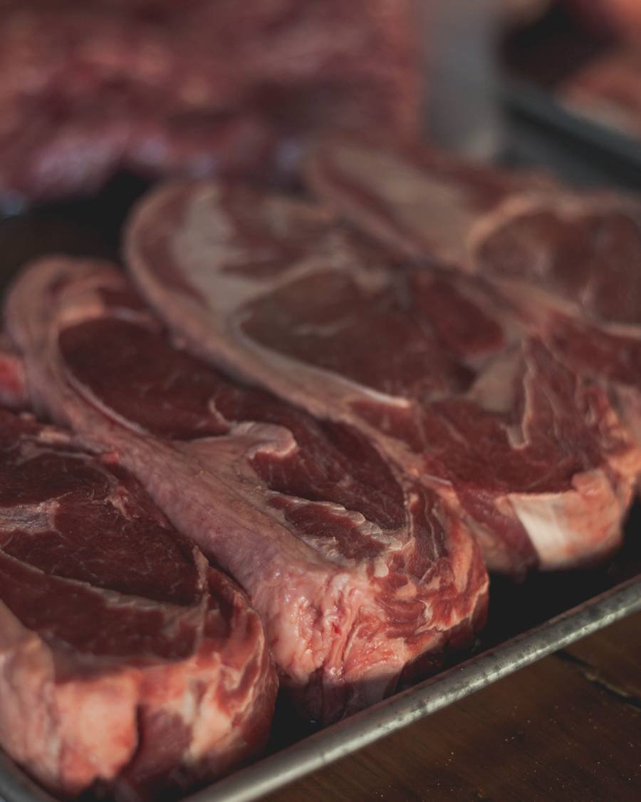 Chuletas de res frescas de Carnes El Torete